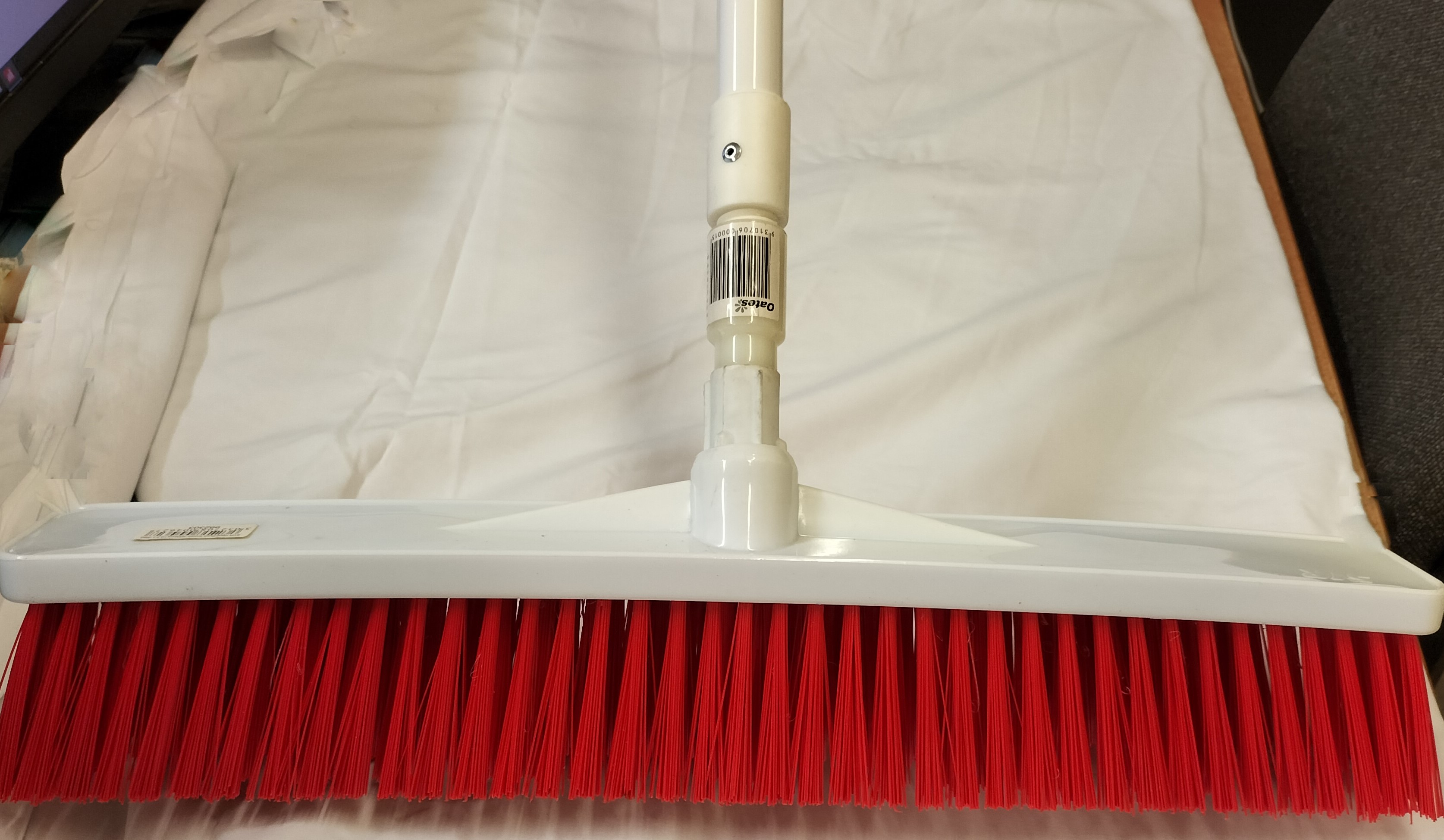 Broom Complete Hygiene Medium Fill 500mm Red